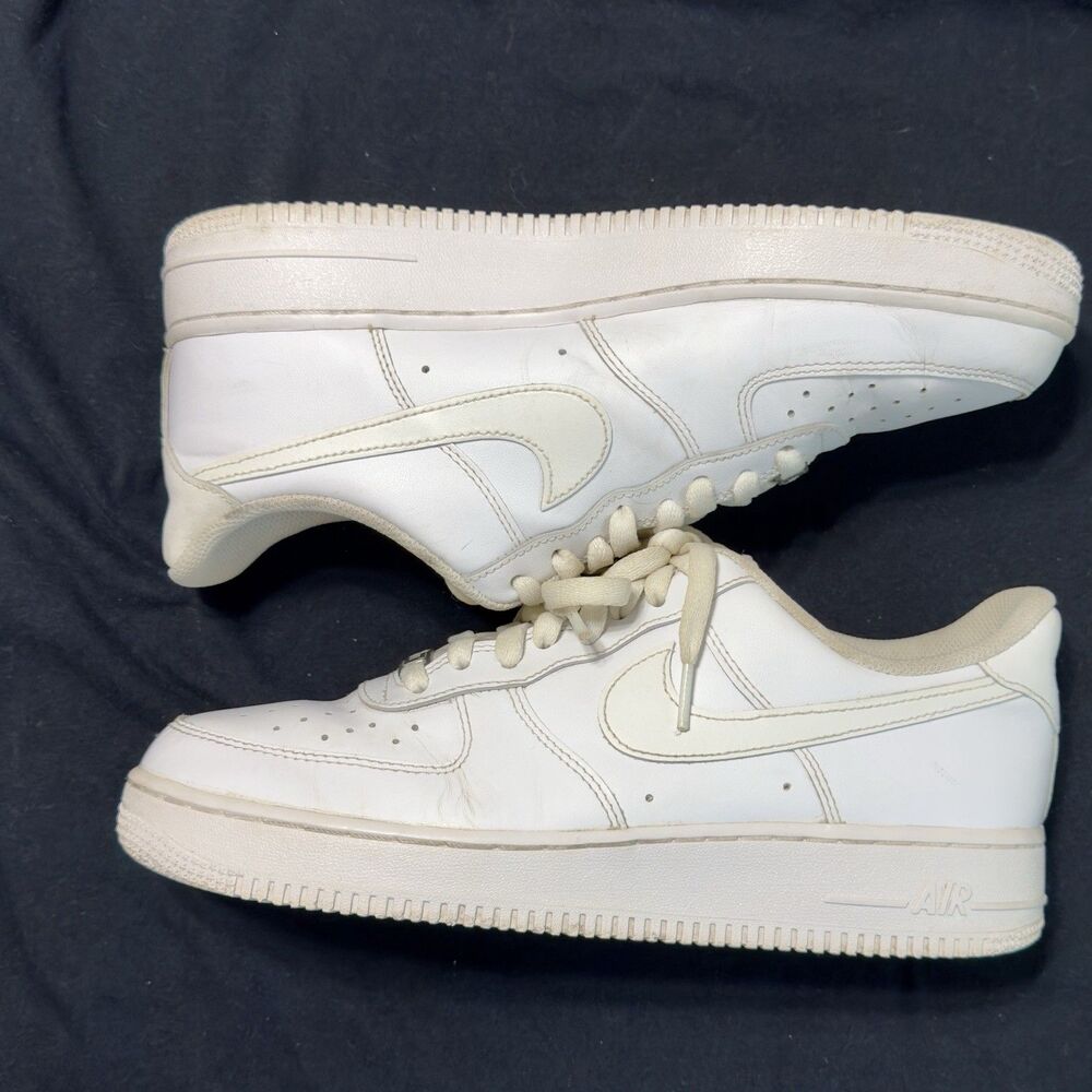 Nike Air Force 1 '07  White Size 10